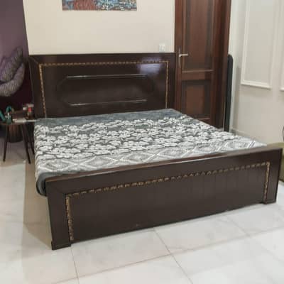 Double bed king size with metres