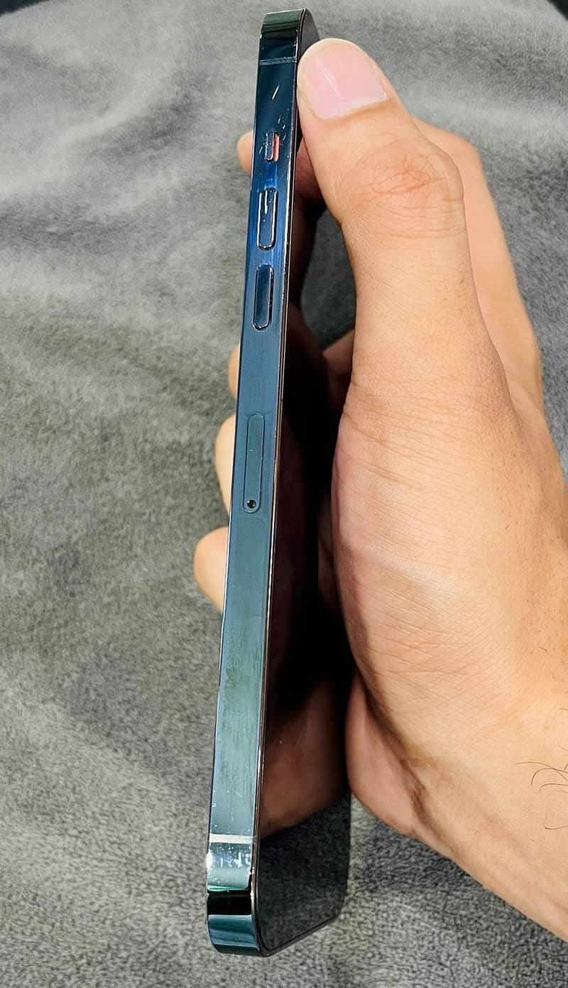 iphone 12 pro max 1