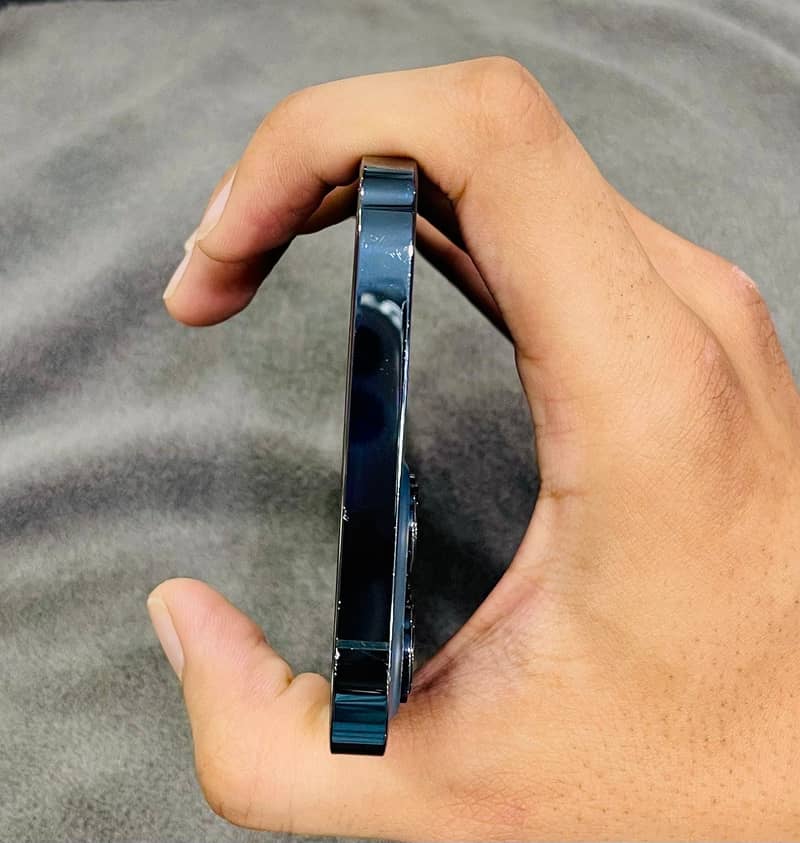 iphone 12 pro max 2