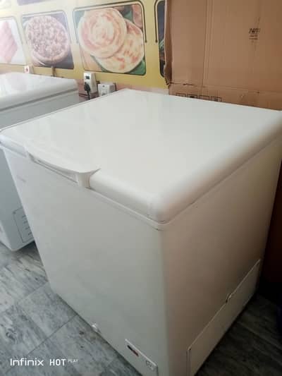 Dawlance deep freezer
