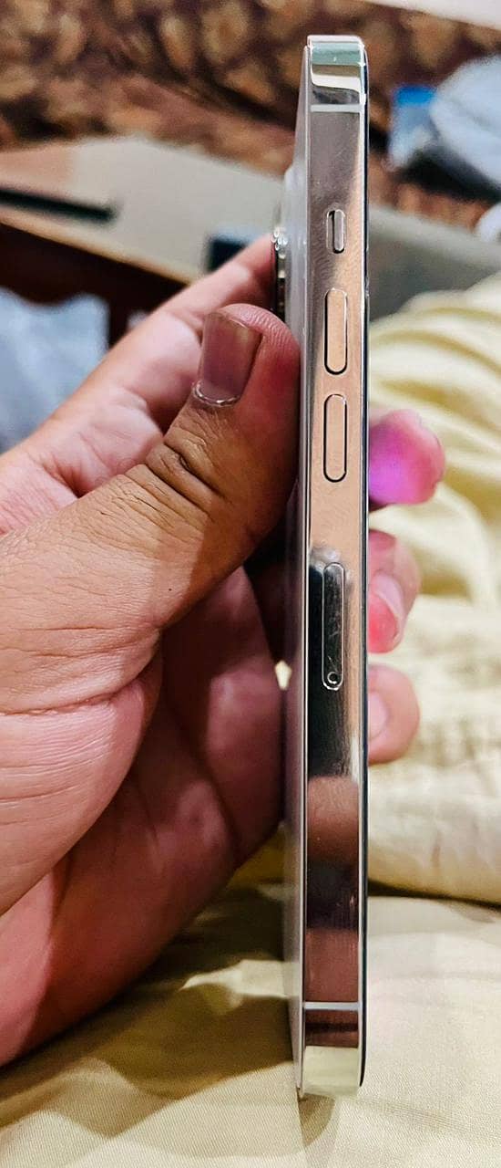 IPhone 13 pro 8
