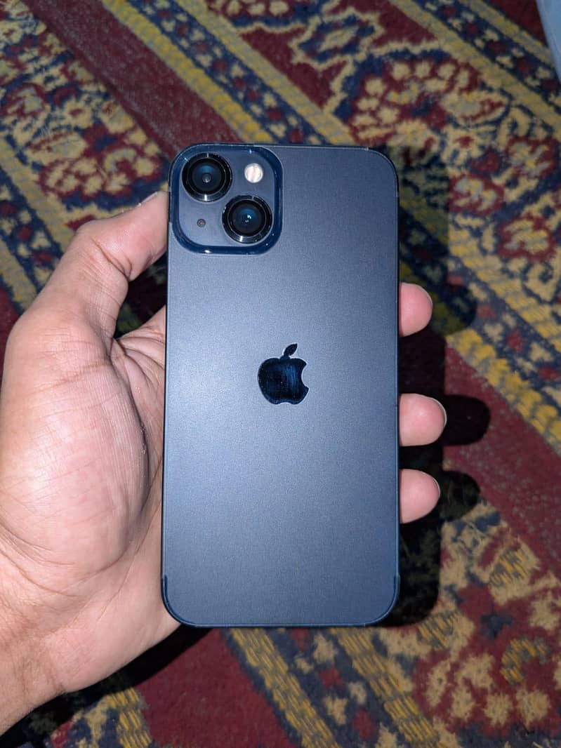 iPhone 13 0