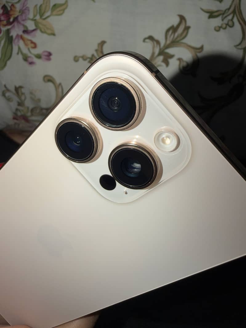 Iphone 16 pro max 5