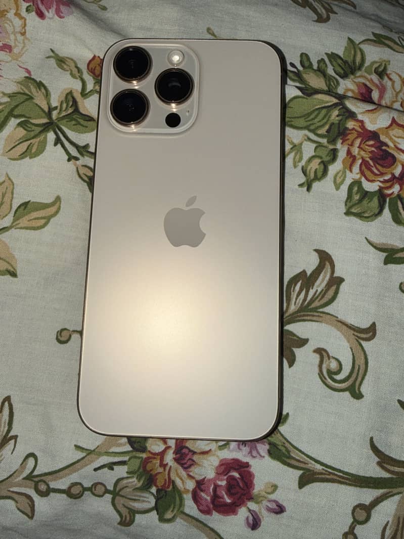 Iphone 16 pro max 10