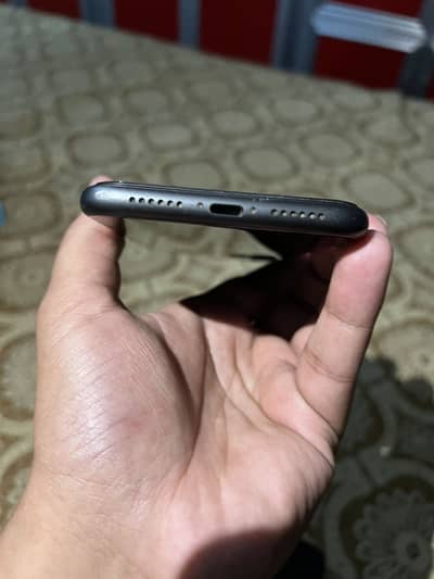 IPHONE 11 JV 100 % waterpack 64 Gb condition 10/10 batery 83