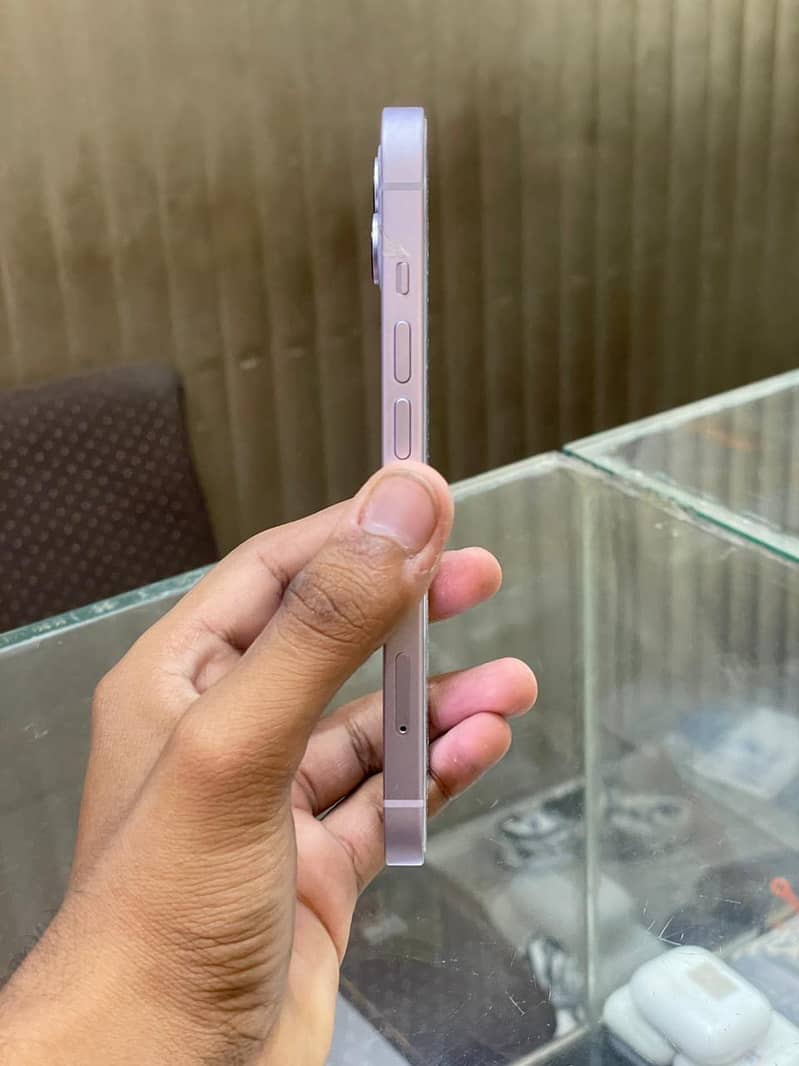 iPhone 14 2