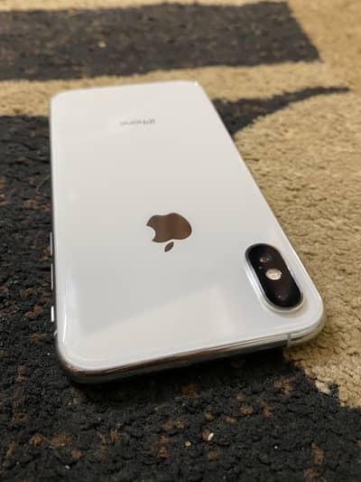 iPhone XS