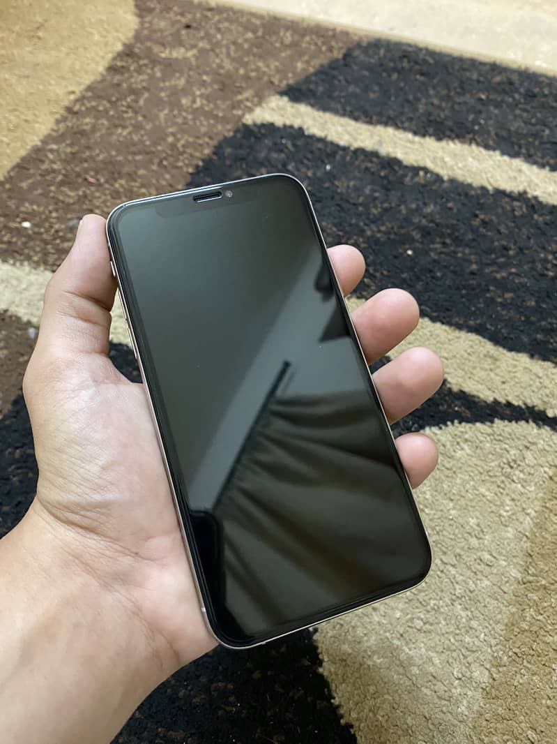 iPhone XS 8
