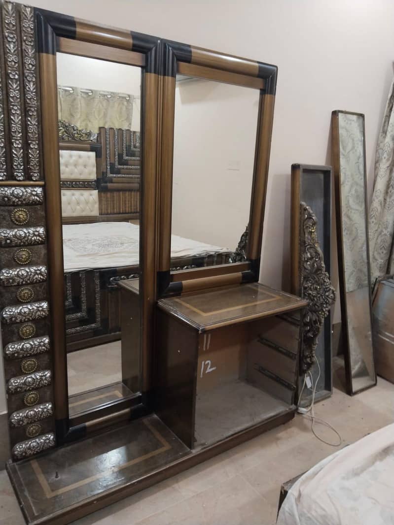 bed dressing table 1
