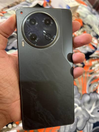 Tecno Camon 30 12/256gb
