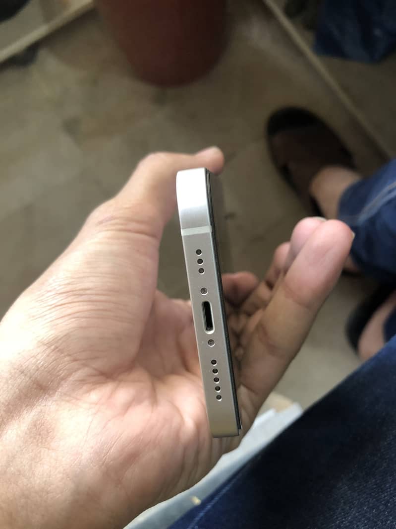 Iphone 12 4