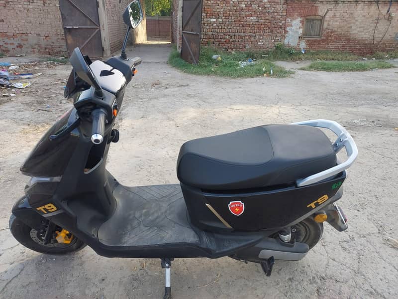 scooty 1
