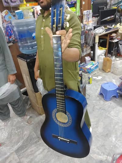 Beginners guitar with box