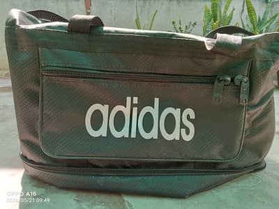 Adidas Luggage / Travel Bag – Spacious & Well Maintained