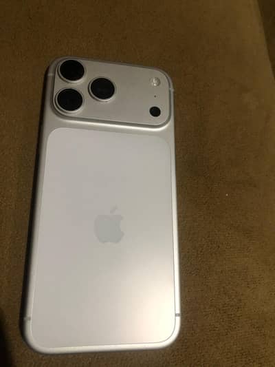 iphone 17 pro PTA 100 health 10/10 silver