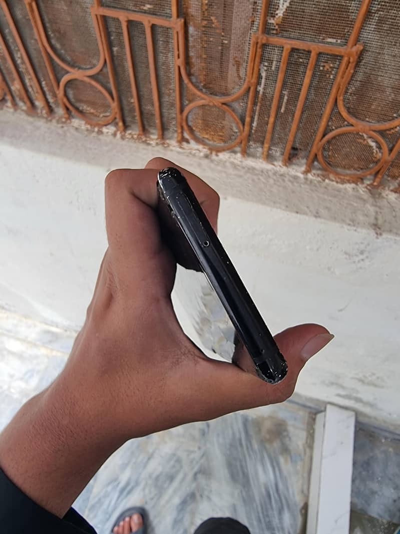 Samsung note 8 4