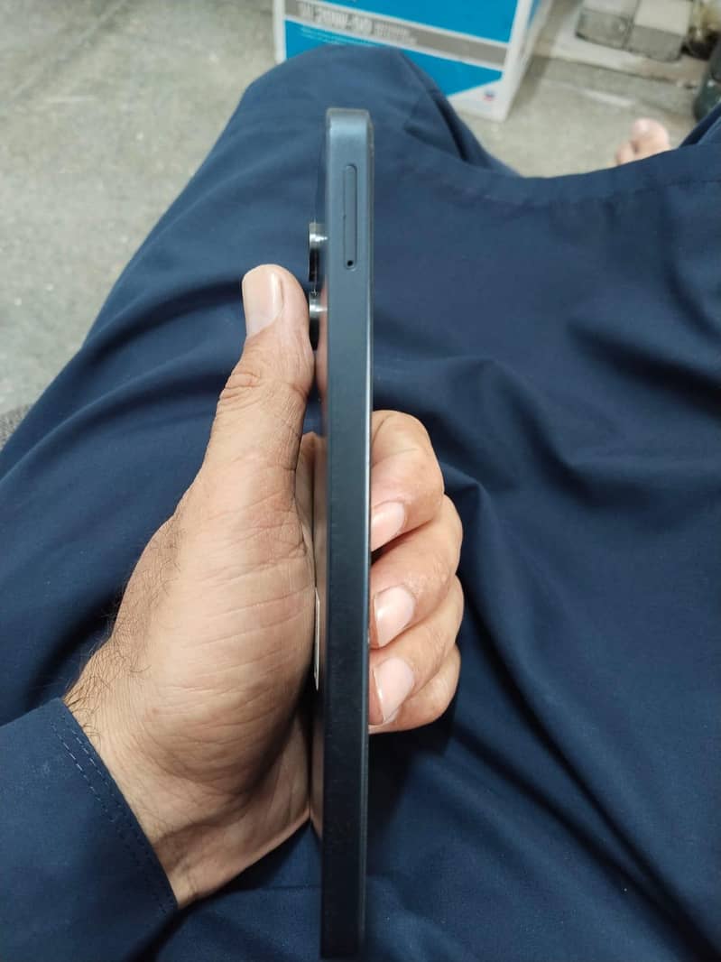 Mobile 3