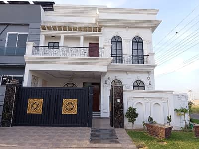 Get A Good Location 10 Marla House For Sale In Garden Town Phase 3 - Block D