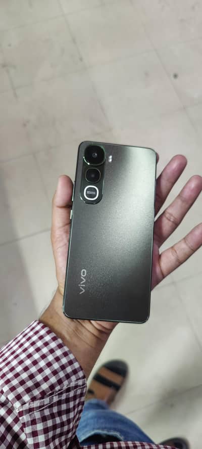 Vivo Y400