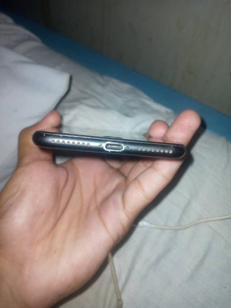 Apple iPhone 8 Plus 6