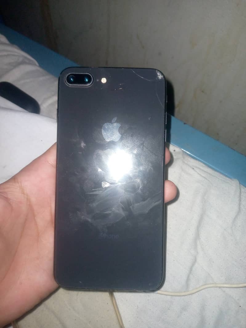 Apple iPhone 8 Plus 10