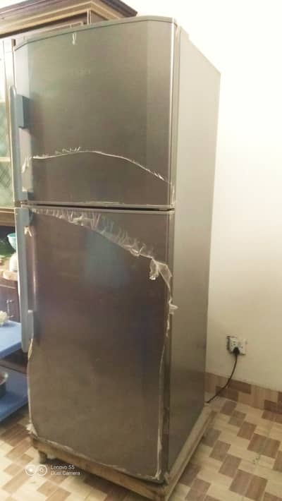 Haier 18 cubic-ft Refrigerator 2 door