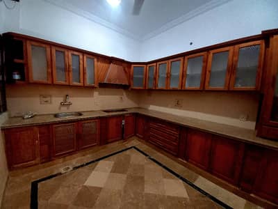 35x70 10 Marla Triple story Solid house for Sale G-13/2