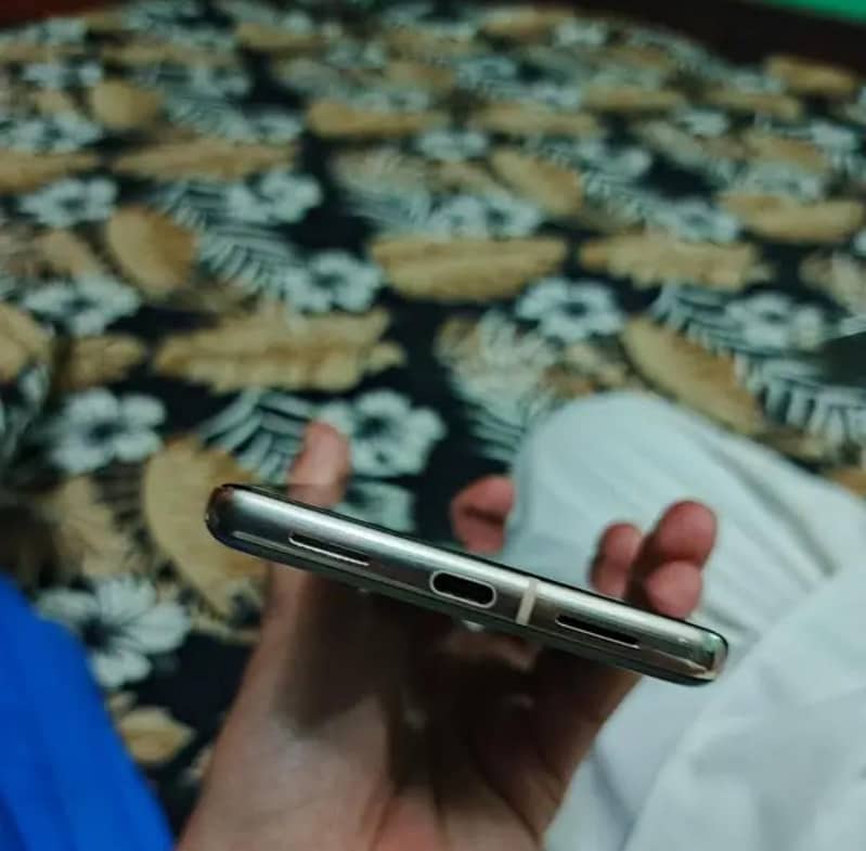 Google Pixel 7 pro 2