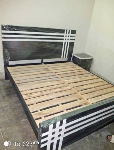 Bed/Double bed/single bed/king size bed/wooden bed/polish bed