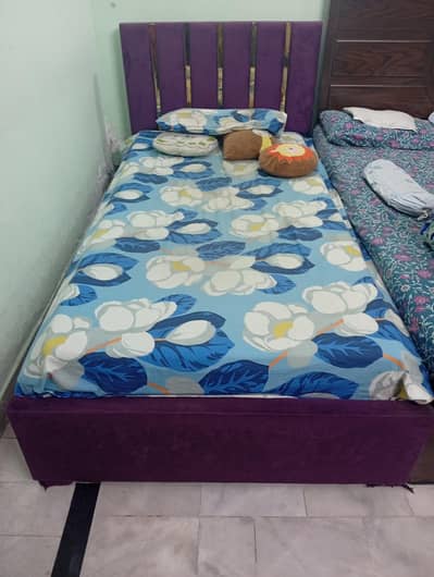 2 single beds