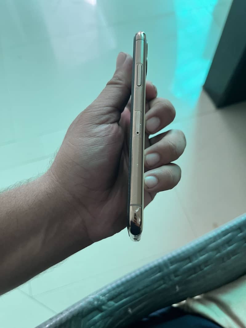 iPhone 11 pro 7