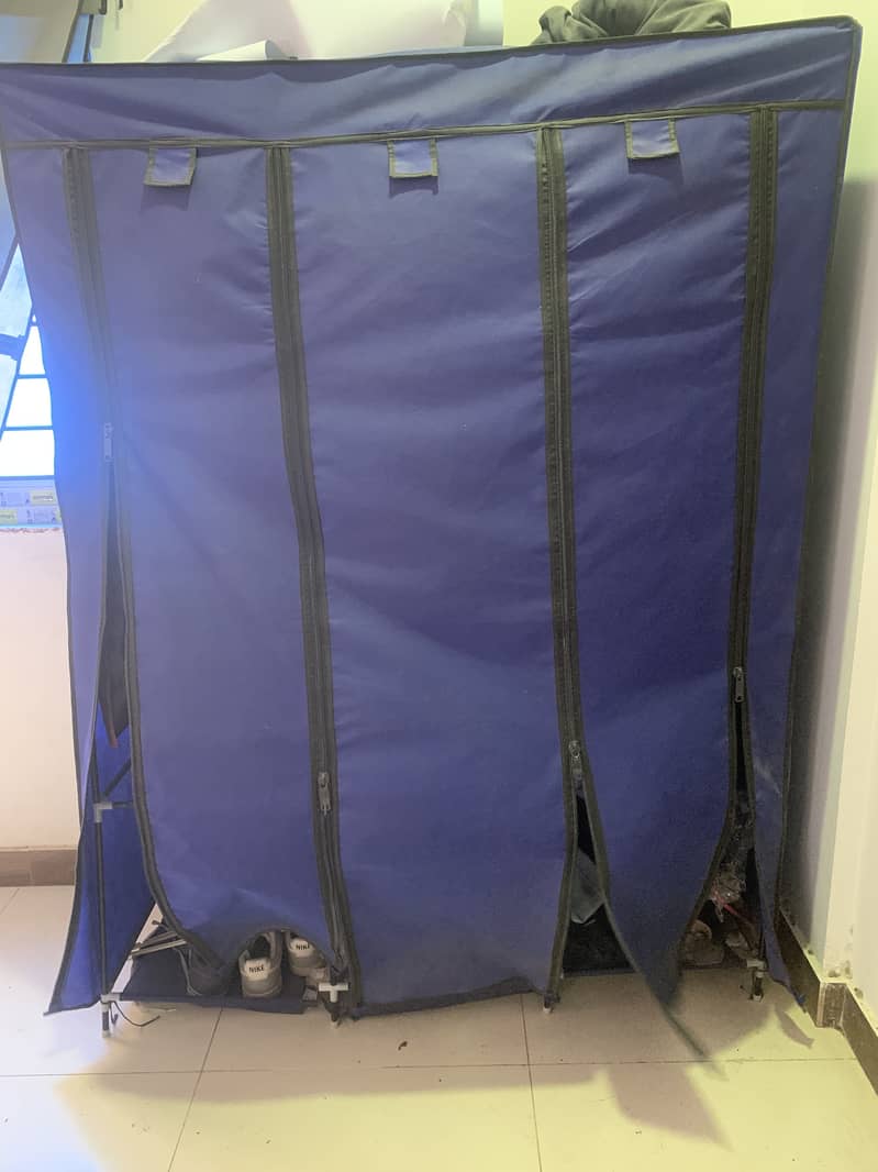 Single bed 10/10 condition 3