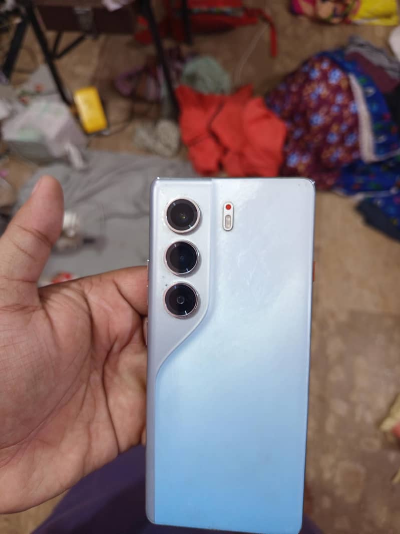 Camon 40 pro 2