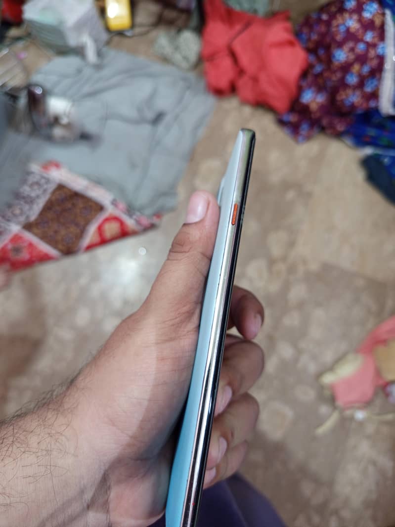 Camon 40 pro 4