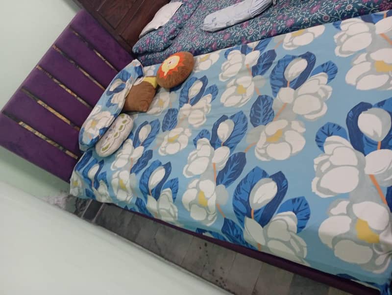 2 single beds 2