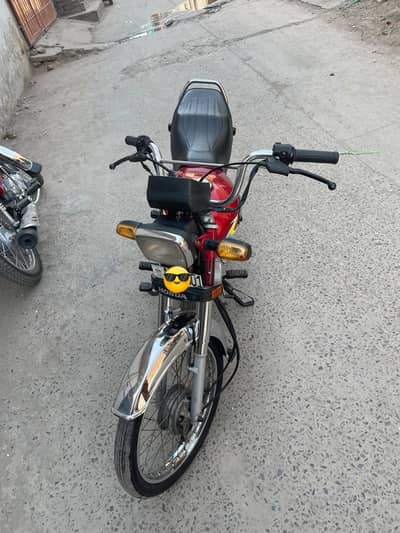 Honda CD70 2021 model registration Lahore good condition bike.