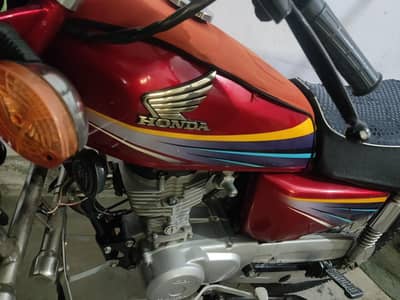 Honda 12 modal
