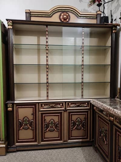 dressing and show case