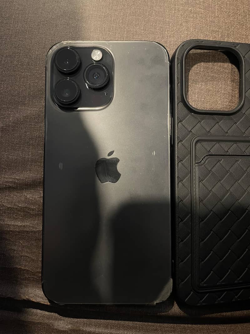 IPhone 14 Pro Max 4