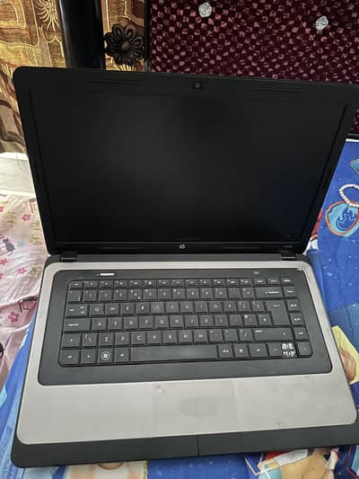 HP 630 Core i3, 4GB RAM, 320GB HDD
