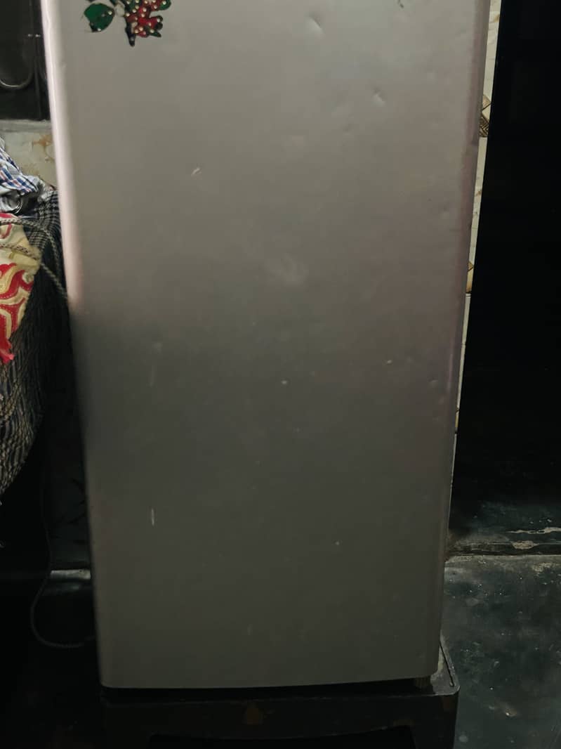 mini fridge 2