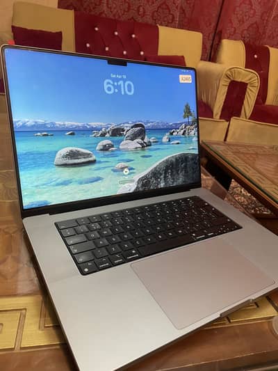 Macbook Pro M1 Pro | 32 GB RAM | 512GB SSD | 16”