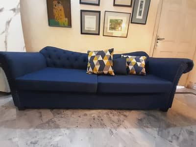 Sofa set (5 seater) Well in condition. Fabric is in perfect shape.