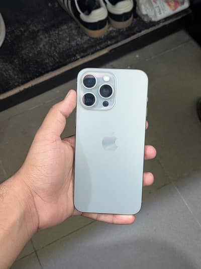 I phone 15 pro max jv