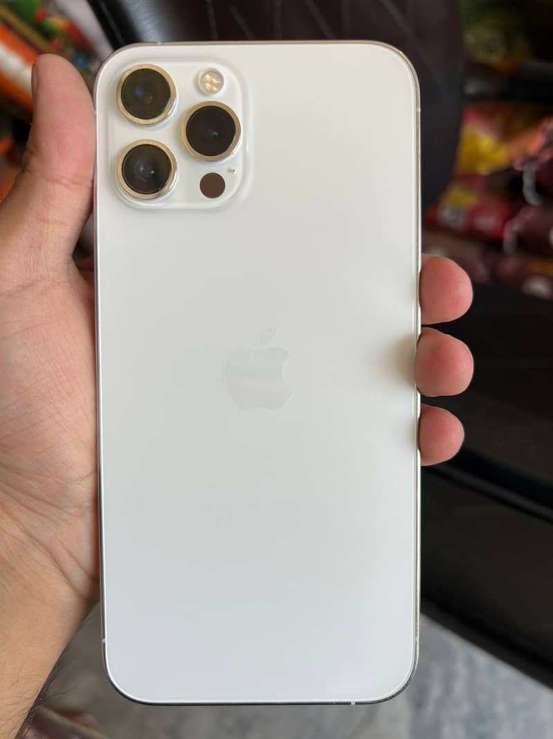 Iphone 12 pro max 3