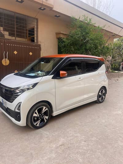 Nissan dayz Highway Star S-Hybrid – 2025 Model | Fresh Import 2026