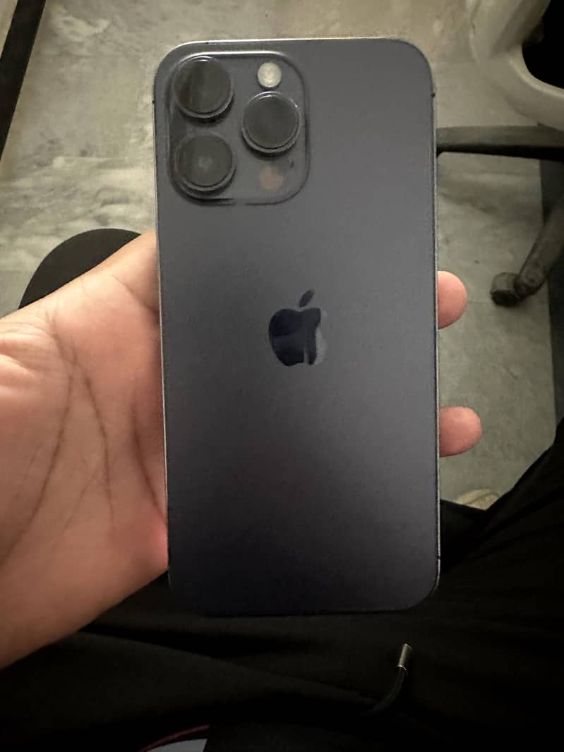 iPhone 14 pro max 1