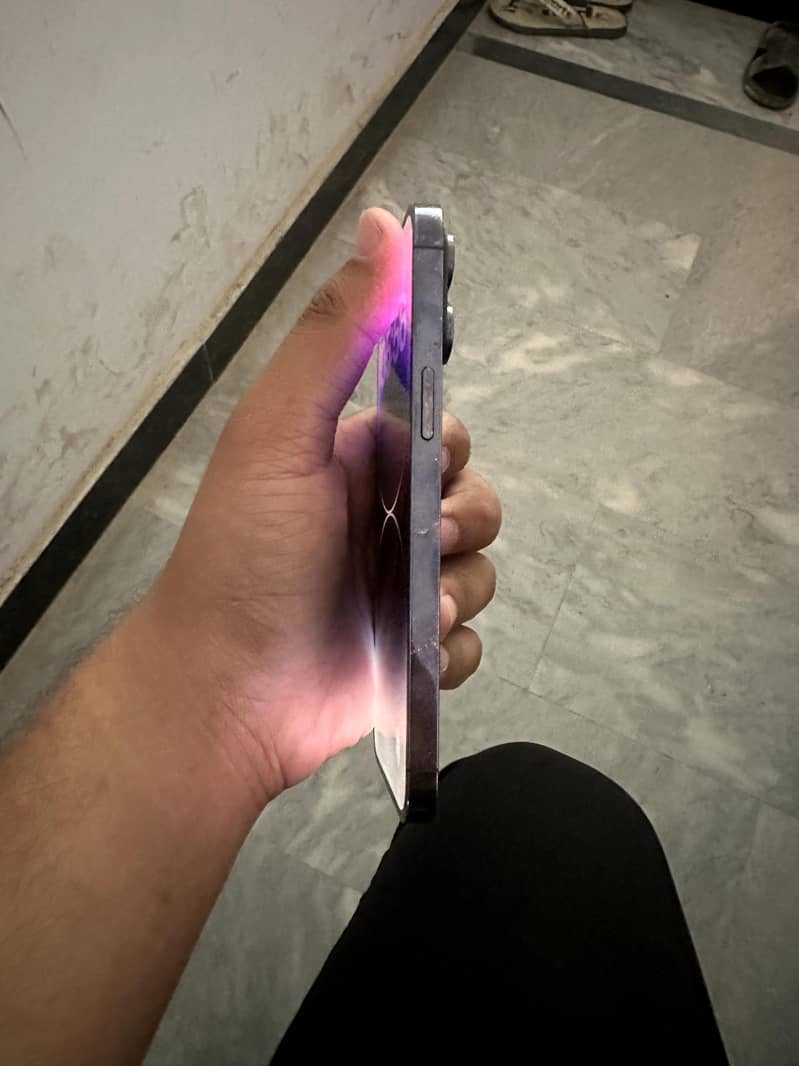 iPhone 14 pro max 3