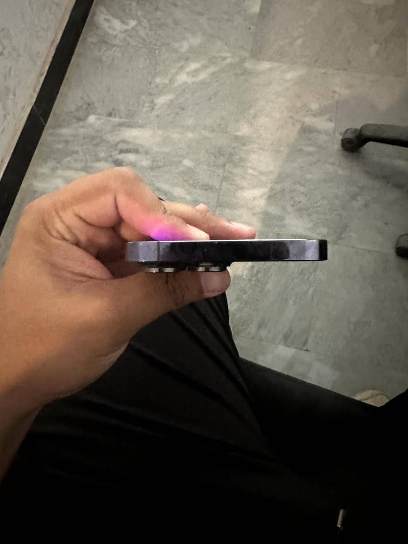 iPhone 14 pro max 4