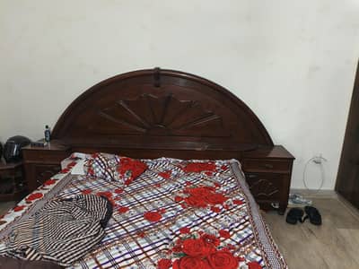 bed and dressing table